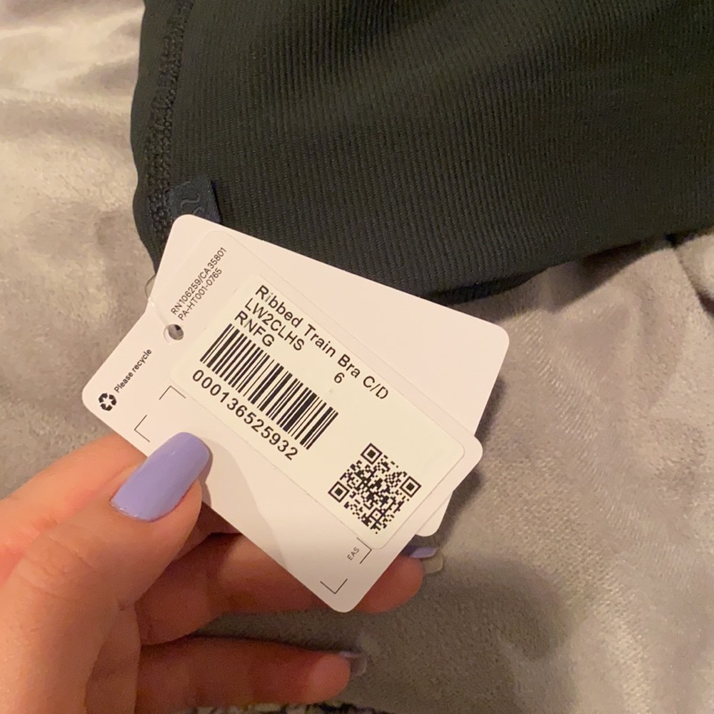 Brand New Lululemon Ribbed Train bra size 6 - Picture 4 of 4